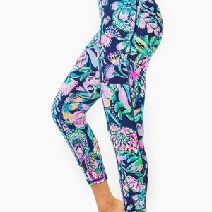 Lilly Pulitzer Weekender Mid-rise Midi Legging “High Tide She’s Got Sol” Small